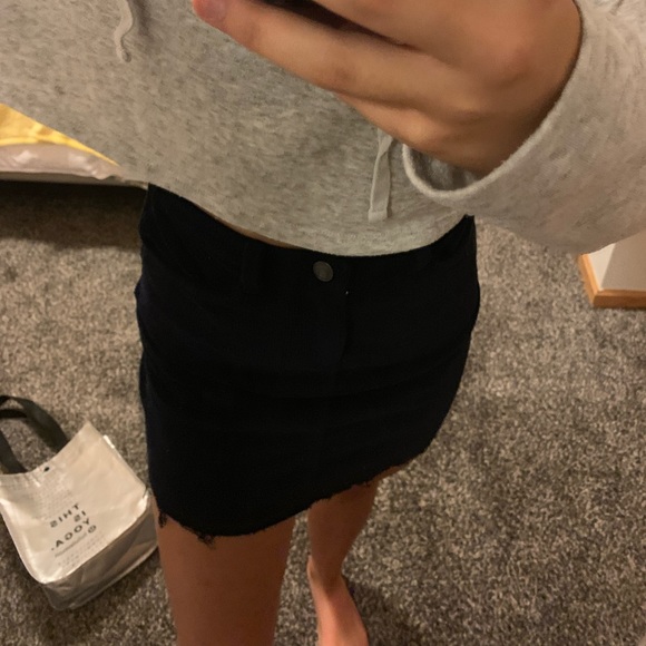 Brandy melville skirt - Picture 2 of 2